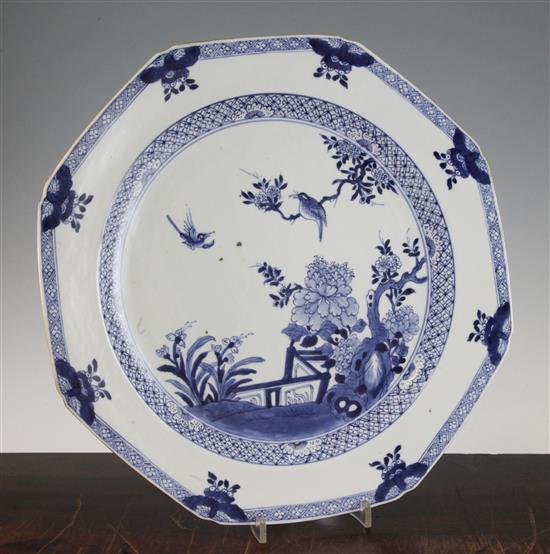 A Chinese export blue and white octagonal dish, Qianlong period, 36cm